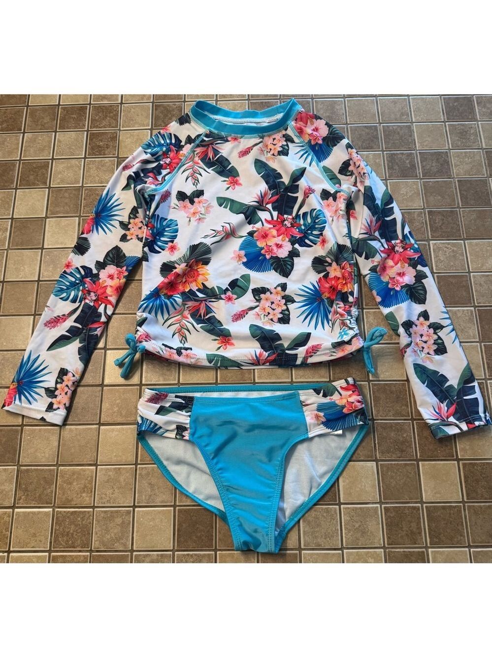 Girls Pipeline Swimsuit Size 8 White Floral Blue 2 Piece Set